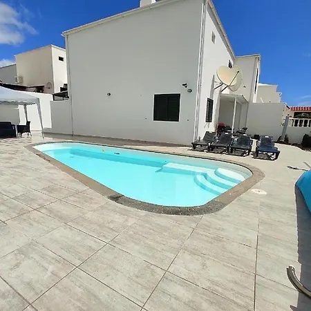 3 Private - 3 Privadas Shared Duplex Gara With Private Pool