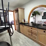 3 Private - 3 Privadas Shared Duplex Gara With Private Pool Rum i privatbostad