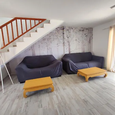 3 Private - 3 Privadas Shared Duplex Gara With Private Pool Homestay