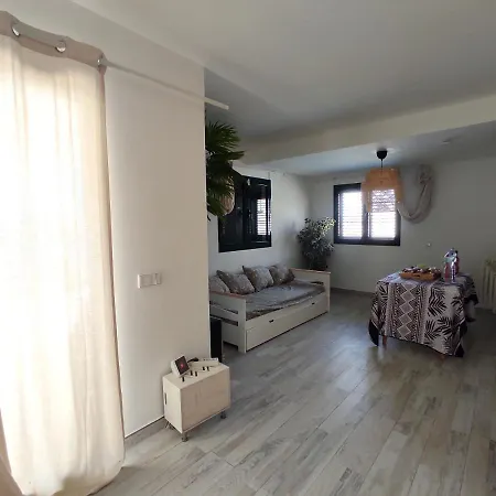 Homestay 3 Private - 3 Privadas Shared Duplex Gara With Private Pool Costa Teguise