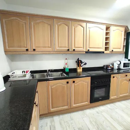 Kwatera prywatna 3 Private - 3 Privadas Shared Duplex Gara With Private Pool