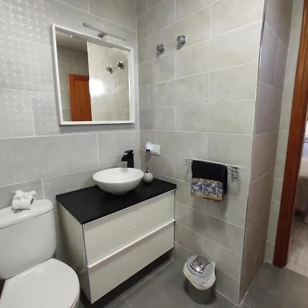 3 Private - 3 Privadas Shared Duplex Gara With Private Pool Habitación en casa particular Costa Teguise