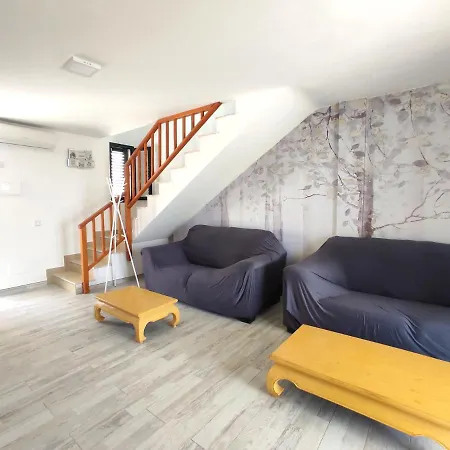 3 Private - 3 Privadas Shared Duplex Gara With Private Pool *