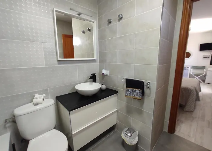 3 Private - 3 Privadas Shared Duplex Gara With Private Pool Séjour chez l'habitant Costa Teguise